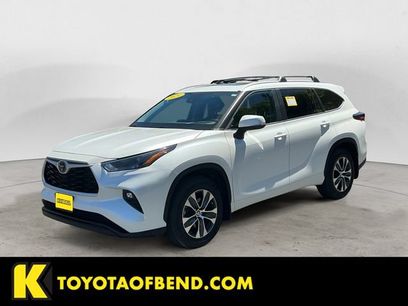 Used 2024 Toyota Highlander XLE