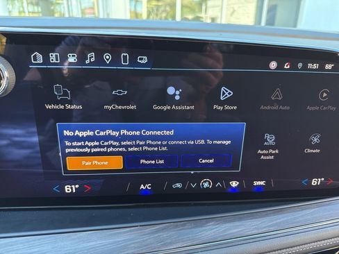 Used 2025 Chevrolet Suburban LS image 32