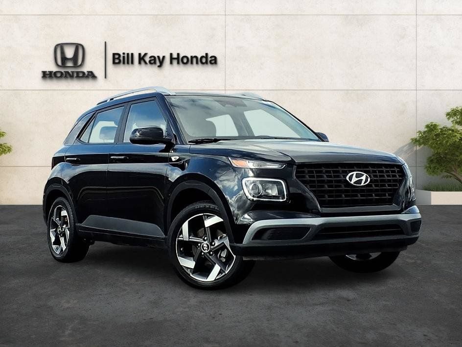 Used 2026 Hyundai Venue SEL FWD image 5