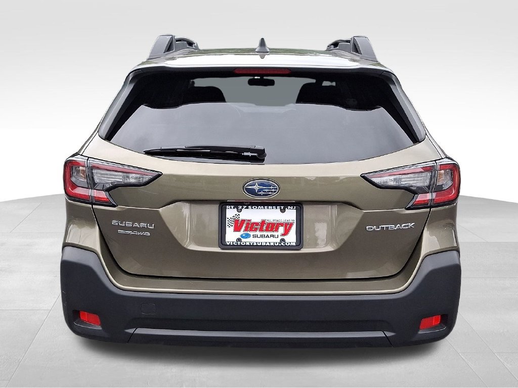 Used 2025 Subaru Outback Premium AWD/4WD image 5
