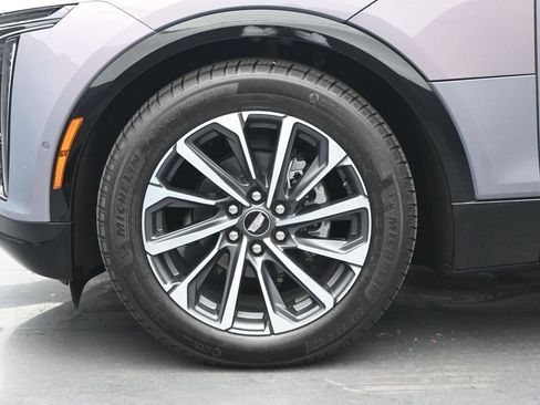 Used 2024 Cadillac Lyriq Sport AWD/4WD image 17