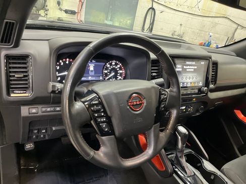 Used 2024 Nissan Frontier PRO-4X AWD/4WD image 16