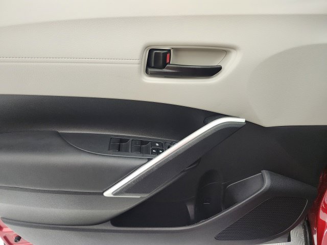 Used 2024 Toyota Corolla Cross LE FWD image 27