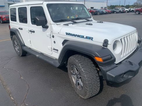 Used 2022 Jeep Wrangler Unlimited Sport w/ Sun And Sound Package AWD/4WD image 6