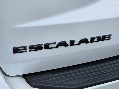 Certified 2023 Cadillac Escalade ESV Sport Platinum w/ LPO, ONYX Package AWD/4WD image 14