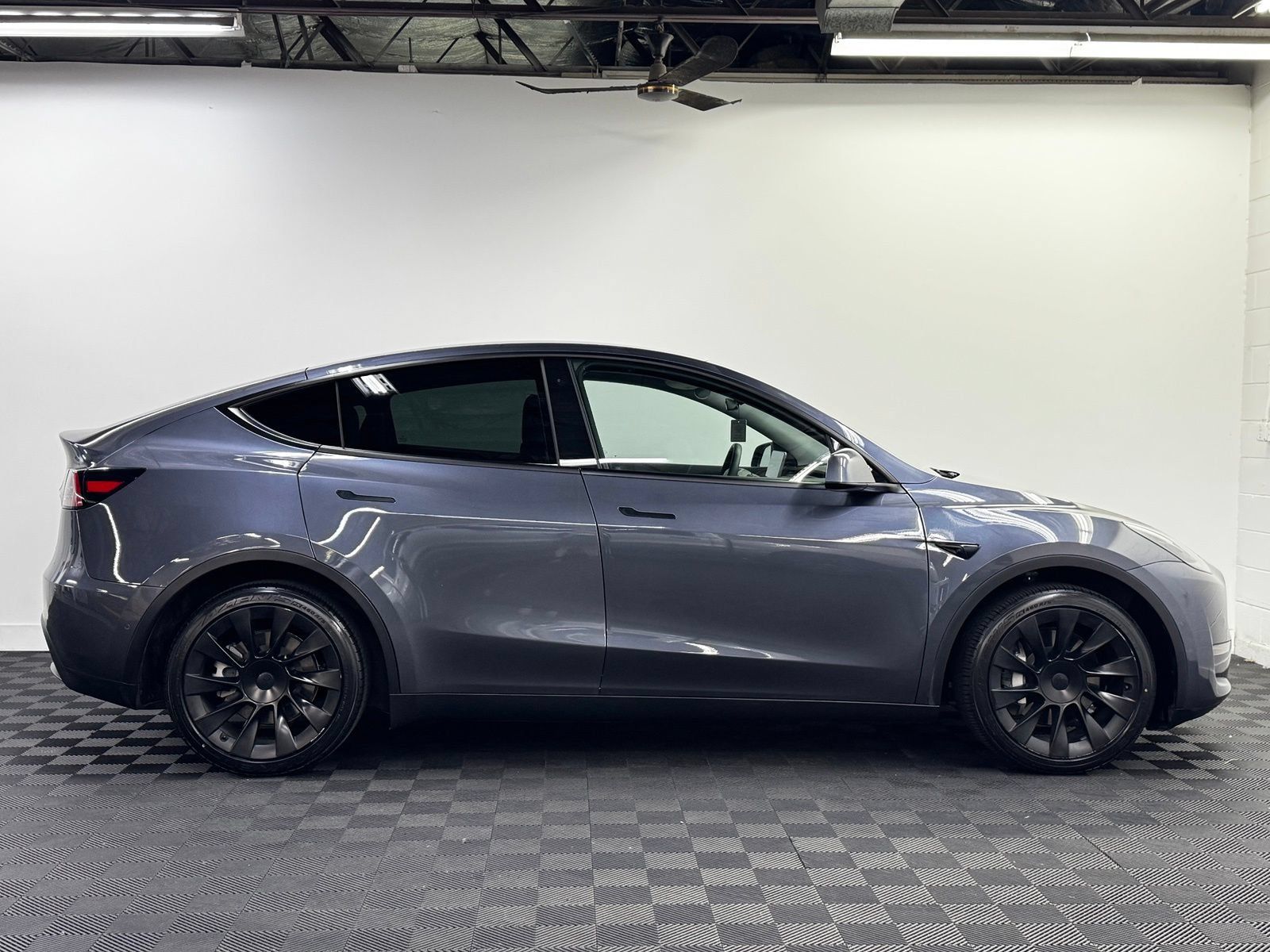 Used 2022 Tesla Model Y Long Range AWD/4WD image 4