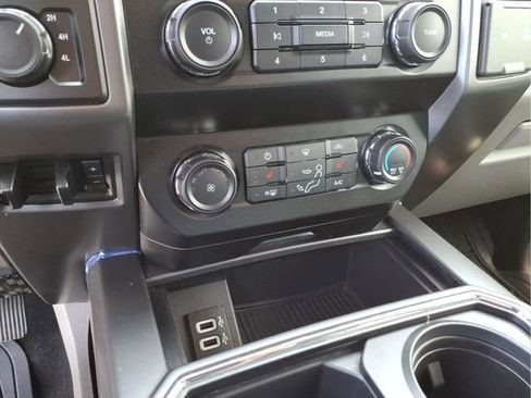 Used 2019 Ford F250 XLT w/ XLT Premium Package AWD/4WD image 23