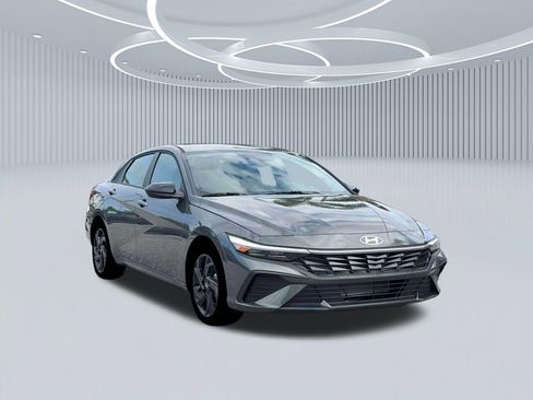 New 2026 Hyundai Elantra Sport FWD image 11