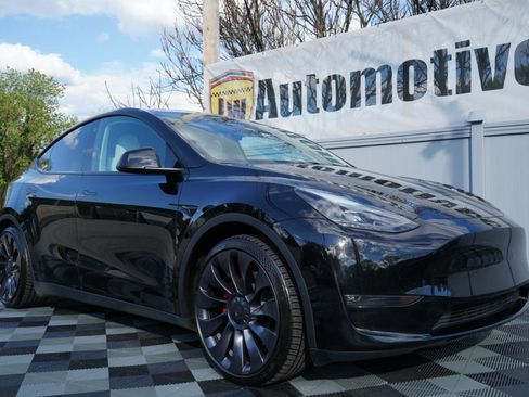 Used 2023 Tesla Model Y Performance AWD/4WD image 85