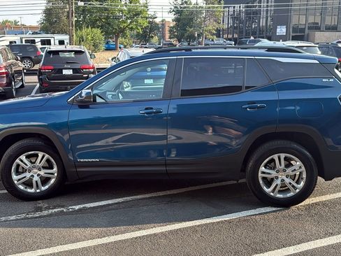 Used 2021 GMC Terrain SLE w/ Driver Convenience Package AWD/4WD image 6