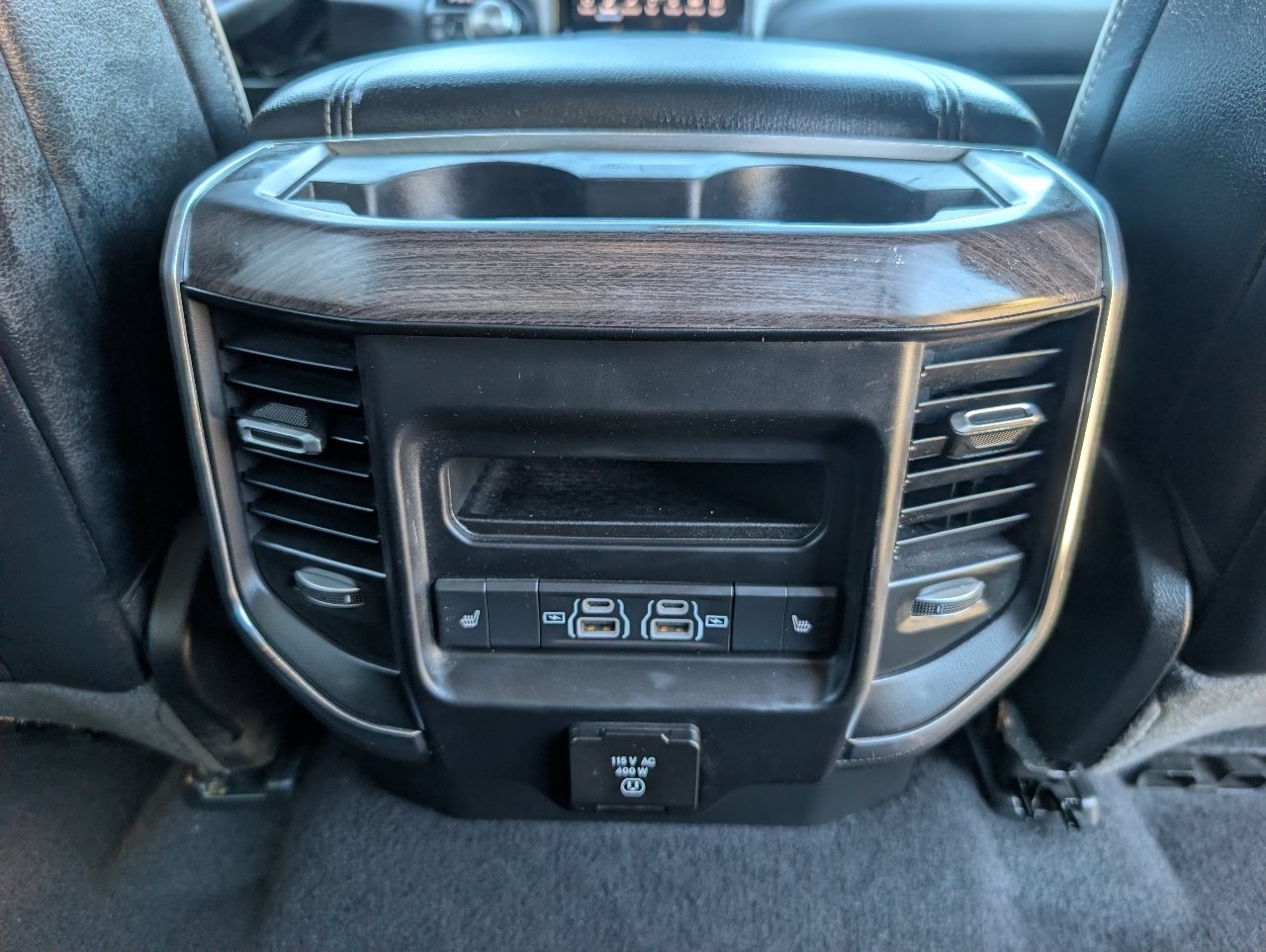 Used 2026 RAM 1500 Laramie AWD/4WD image 7