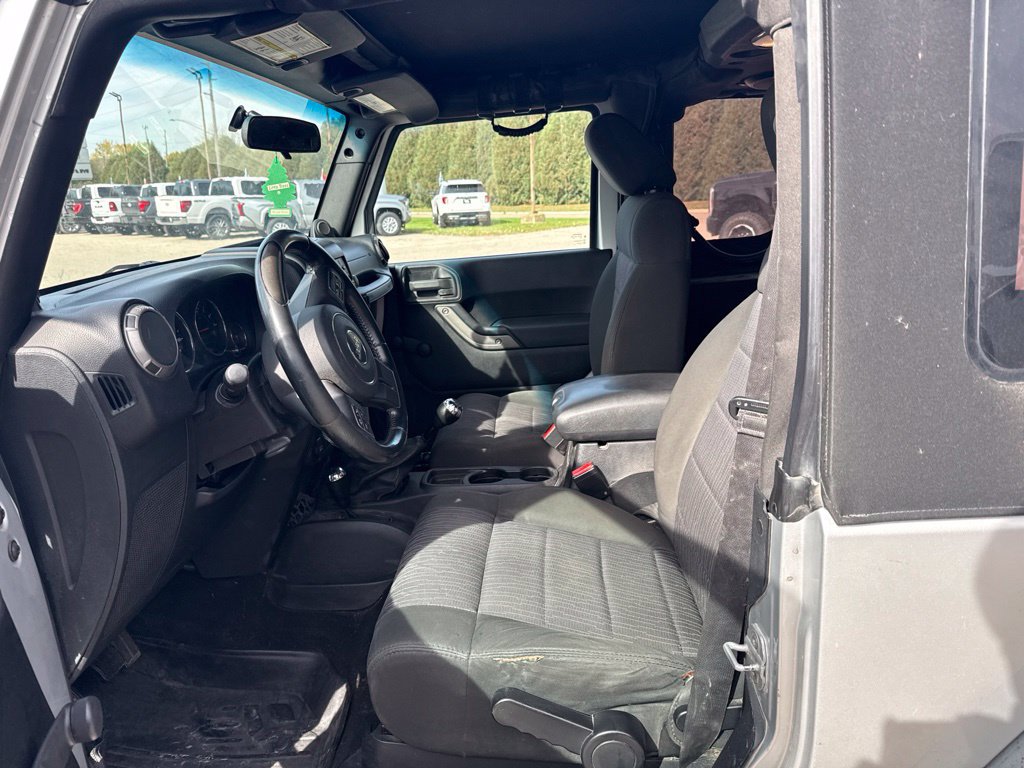 Used 2012 Jeep Wrangler Sport w/ Connectivity Group AWD/4WD image 12