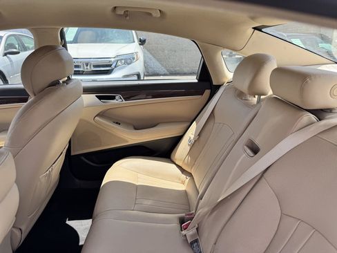 Used 2015 Hyundai Genesis 3.8 RWD image 27