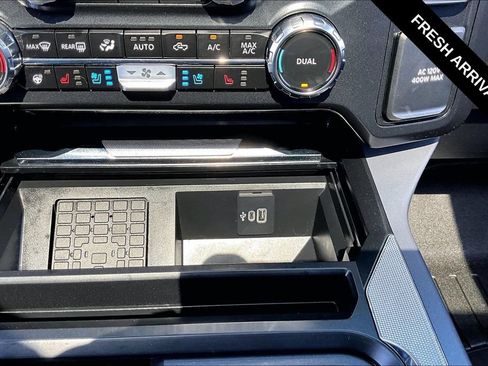 Used 2024 Ford F350 Lariat w/ Lariat Ultimate Package AWD/4WD image 17