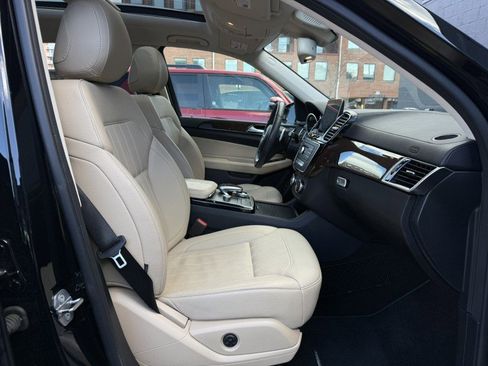 Used 2019 Mercedes-Benz GLS 450 4MATIC image 34