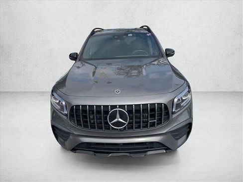 Used 2021 Mercedes-Benz GLB 35 AMG 4MATIC image 2