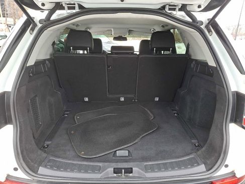 Used 2017 Land Rover Discovery Sport SE image 26