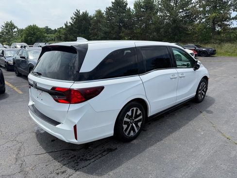 Certified 2025 Honda Odyssey EX-L image 3
