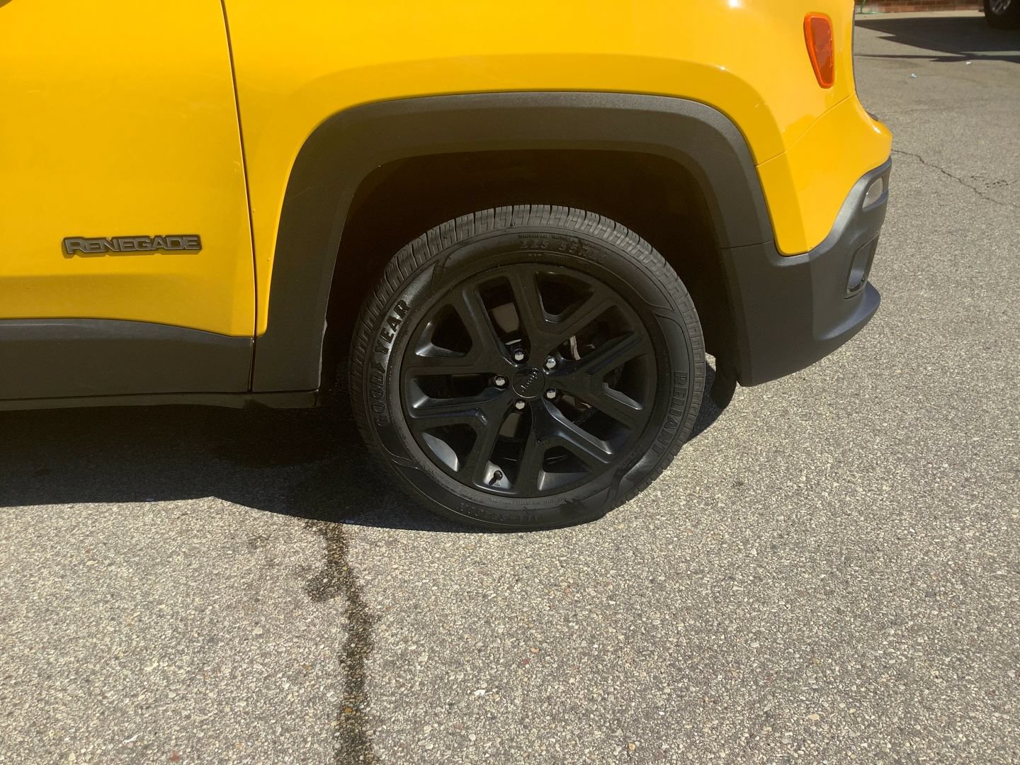 Used 2017 Jeep Renegade Altitude AWD/4WD image 33