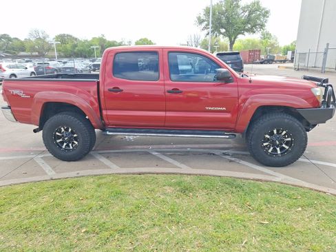 Used 2011 Toyota Tacoma w/ TRD Off-Road Pkg w/JBL Audio image 7
