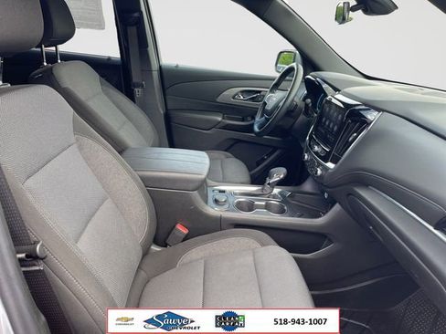 Used 2023 Chevrolet Traverse LT w/ LPO, Floor Liner Package AWD/4WD image 16
