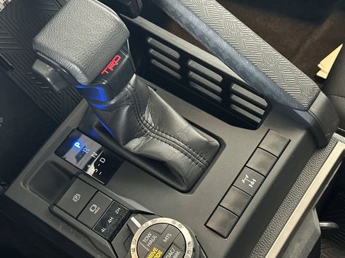 Certified 2025 Toyota Tacoma TRD Off-Road w/ TRD Off Road Upgrade Package image 21