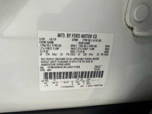 Used 2020 Ford Explorer Platinum w/ Premium Technology Package AWD/4WD image 47