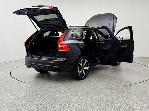 Used 2024 Volvo XC60 T8 Ultimate w/ Protection Package Premier AWD/4WD image 11
