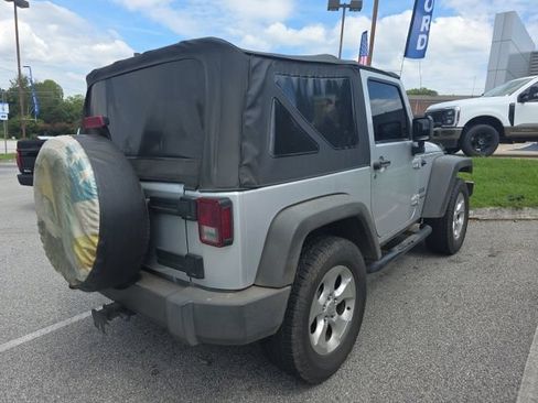 Used 2011 Jeep Wrangler Sport AWD/4WD image 5