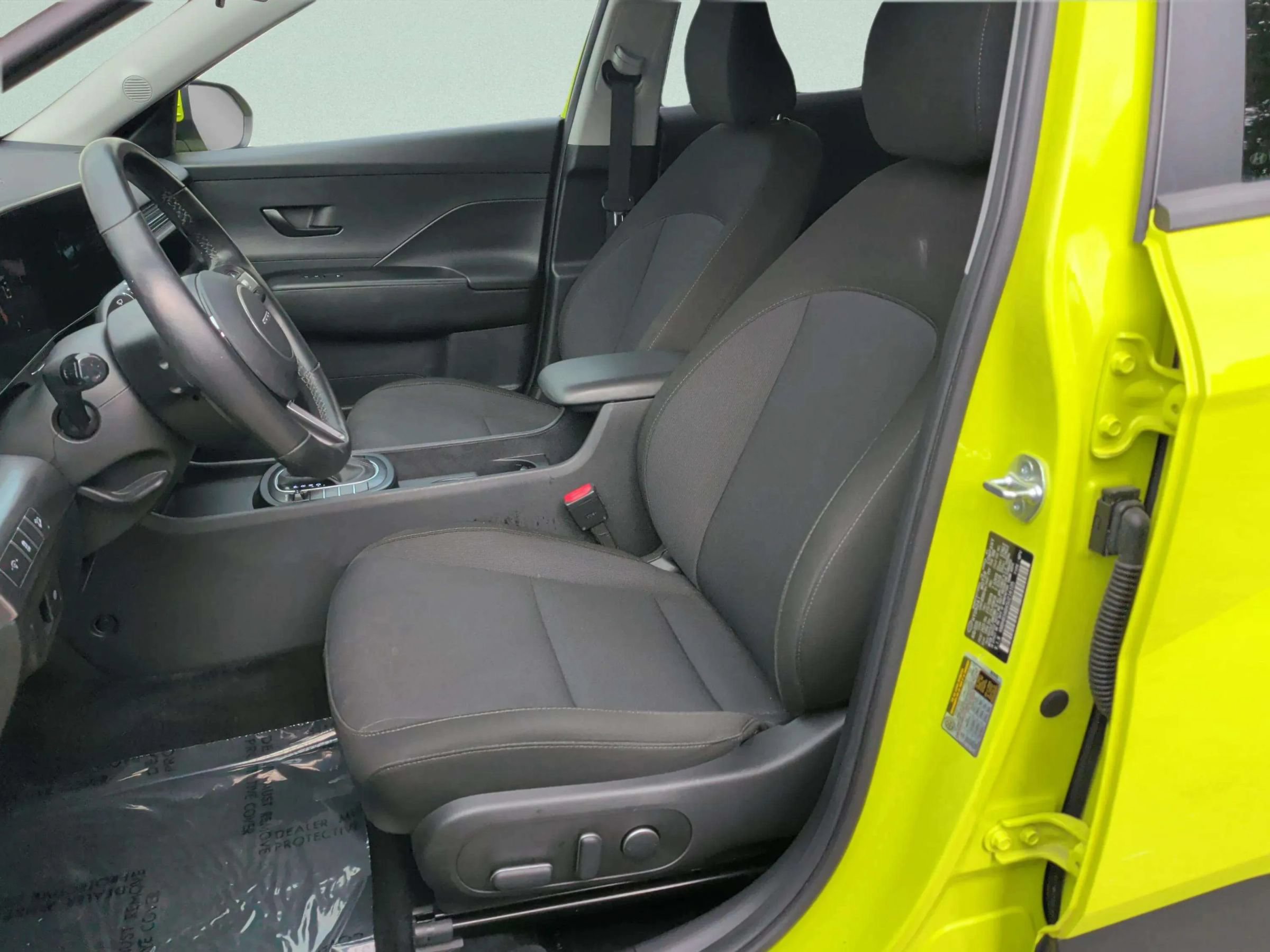Used 2025 Hyundai Kona SEL FWD image 13