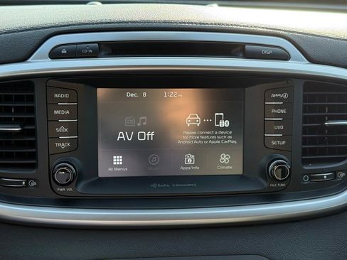 Certified 2018 Kia Sorento LX w/ LX V6 Convenience Package image 34