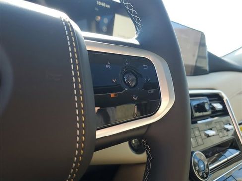 New 2026 Nissan Armada Platinum Reserve image 24