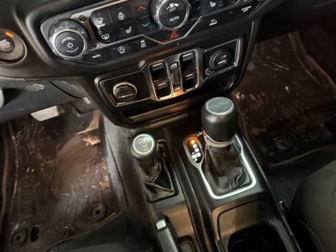 Used 2022 Jeep Gladiator Sport AWD/4WD image 34