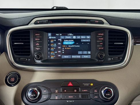 Used 2018 Kia Sorento EX image 14