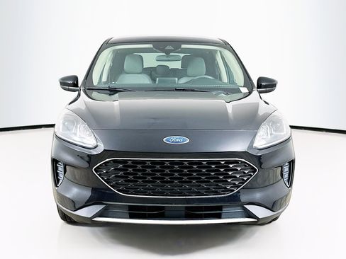 Used 2020 Ford Escape SE image 2