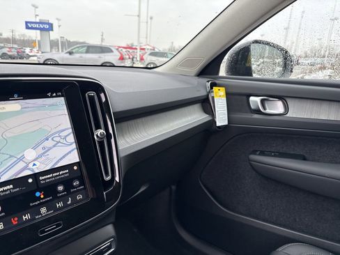 New 2026 Volvo XC40 B5 Core w/ Climate Package AWD/4WD image 30