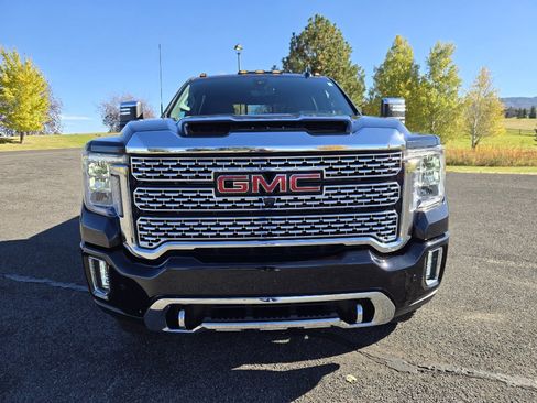 Used 2020 GMC Sierra 3500 Denali w/ Denali Ultimate Package image 3