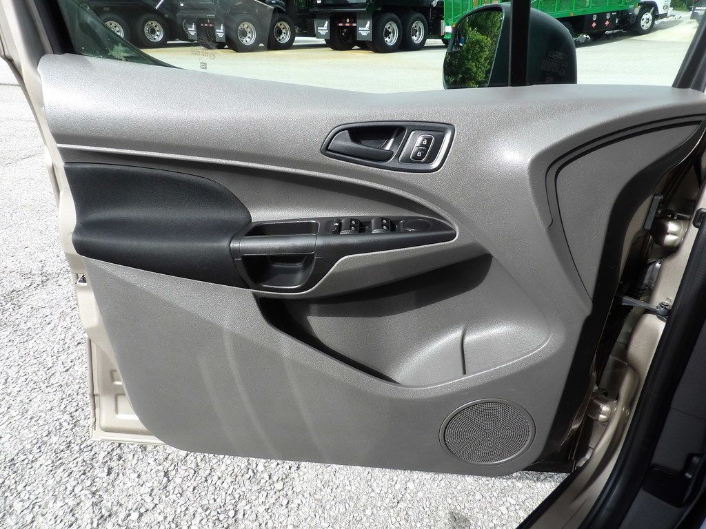Used 2020 Ford Transit Connect XL FWD image 14
