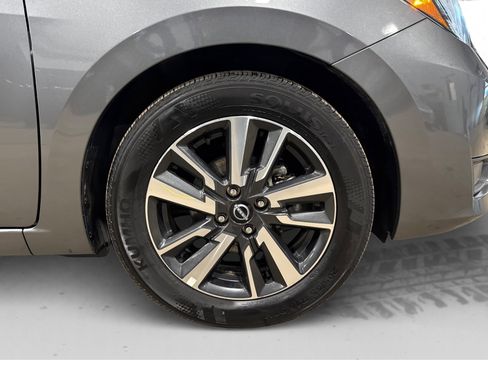 Used 2025 Nissan Versa SV image 47