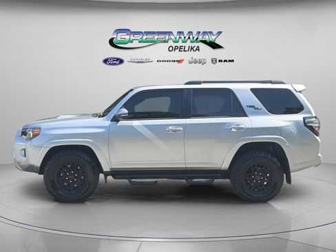 Used 2024 Toyota 4Runner TRD Off-Road Premium w/ Moonroof Package AWD/4WD image 4