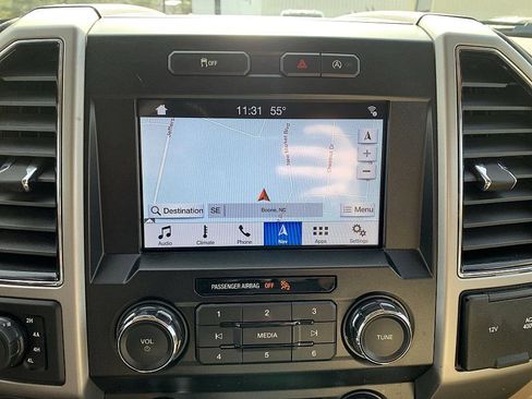 Used 2019 Ford F150 Lariat image 17