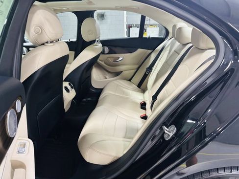Used 2021 Mercedes-Benz C 300 Sedan image 24