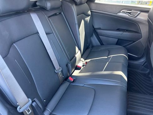 Used 2025 Kia Sportage EX AWD/4WD image 28