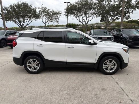 Used 2018 GMC Terrain SLE image 4