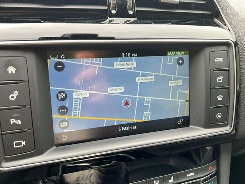 Used 2017 Jaguar F-PACE Prestige image 44