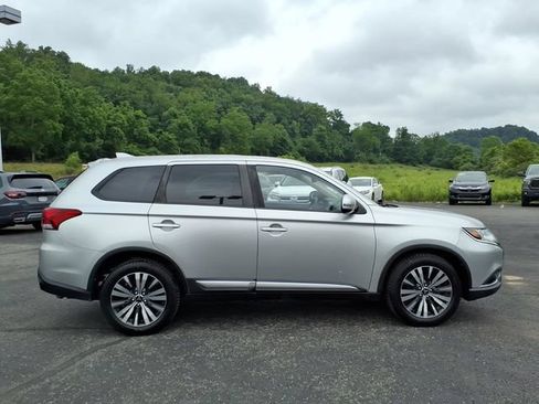 Used 2020 Mitsubishi Outlander AWD image 8