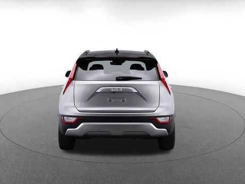 Used 2026 Kia Niro LX FWD image 8