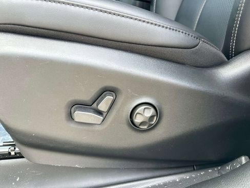 New 2026 Chrysler Pacifica Select image 8