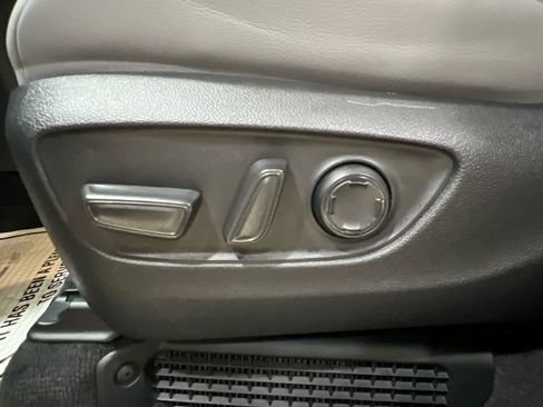 Used 2024 Toyota Sienna XLE w/ XLE Plus Package image 21