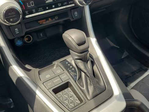 Certified 2020 Toyota RAV4 XLE FWD image 23